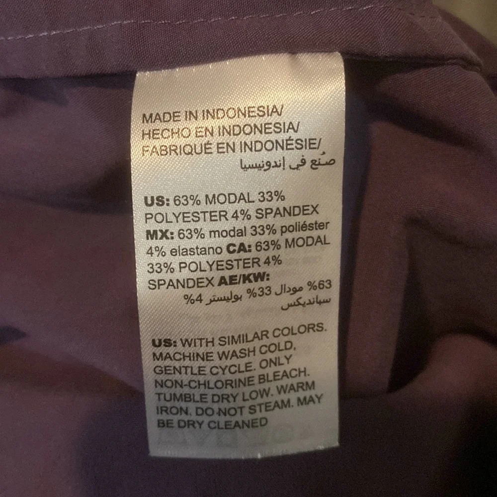 Chico’s button down shirt size 2 - Picture 4 of 4